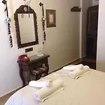 Nilya Affittacamere 3*
