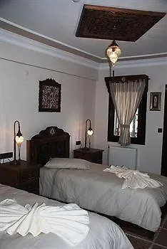 Nilya Selçuk